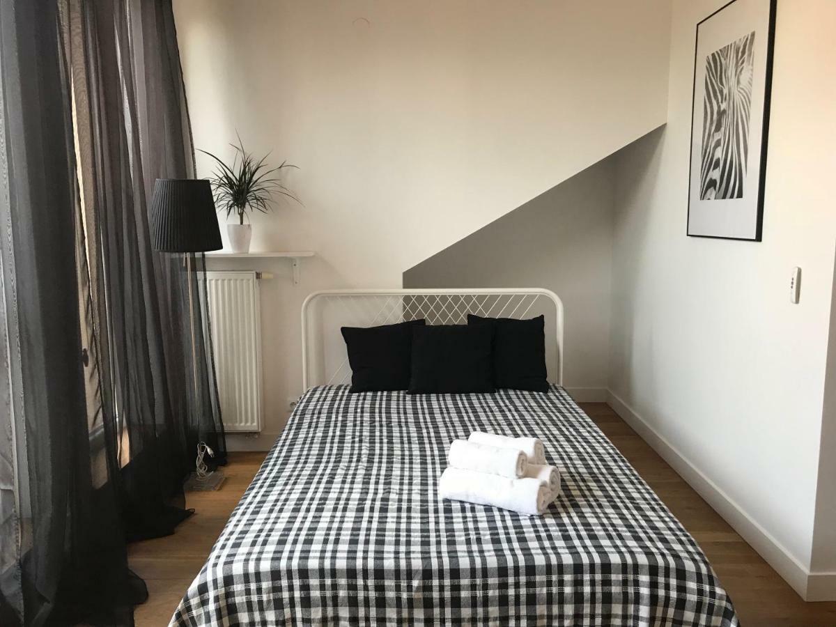 Apartament "Warszawa" ภายนอก รูปภาพ